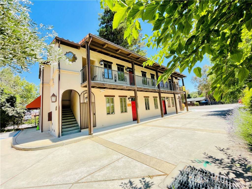 Atascadero, CA 93422,7840 Morro RD #100