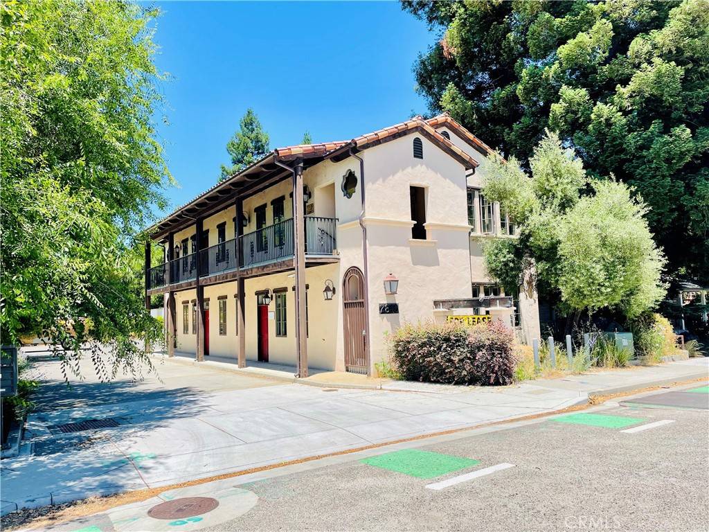 Atascadero, CA 93422,7840 Morro RD #100