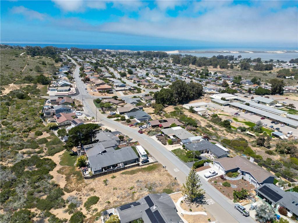 Los Osos, CA 93402,915 Highland DR
