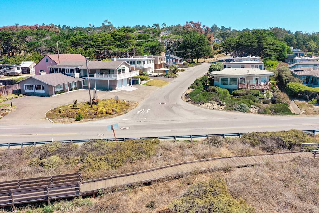 Cambria, CA 93428,208 Weymouth ST