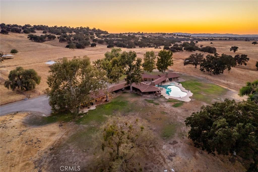 Paso Robles, CA 93446,5165 Estrella RD