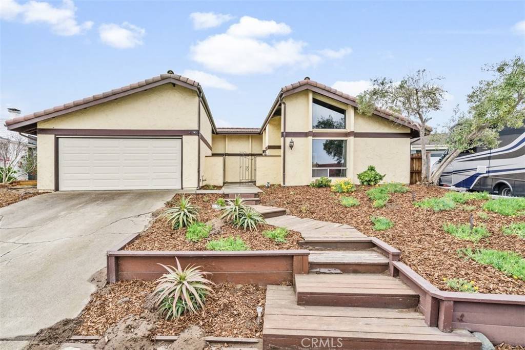 Los Osos, CA 93402,243 Montana WAY