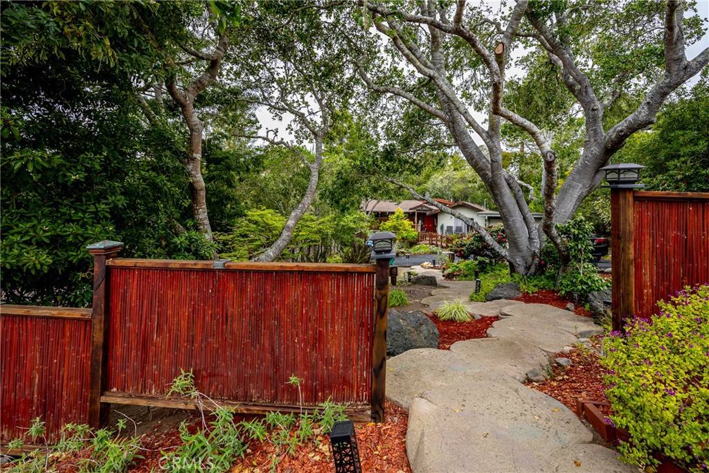Cambria, CA 93428,925 Iva CT