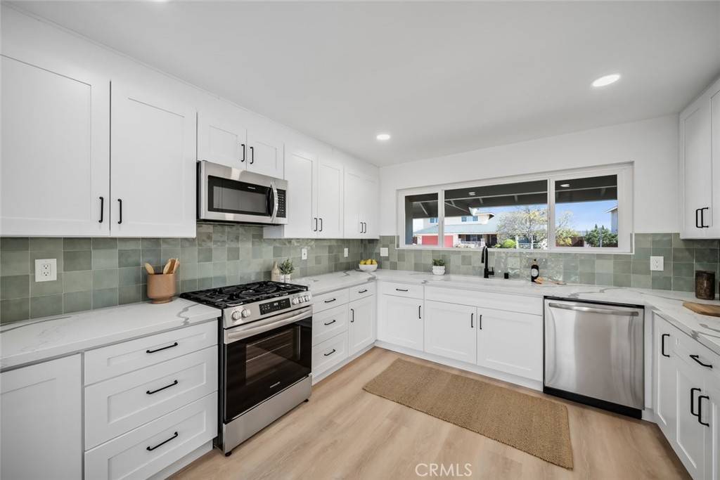 Santa Maria, CA 93455,982 Brookside AVE