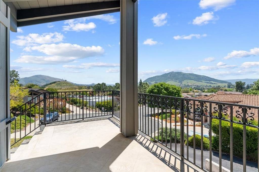 San Luis Obispo, CA 93405,958 Skyline DR