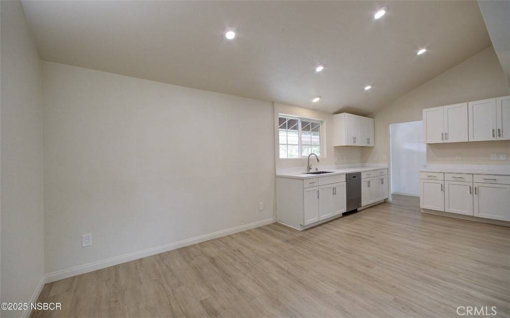 Santa Maria, CA 93454,913 Armstrong AVE