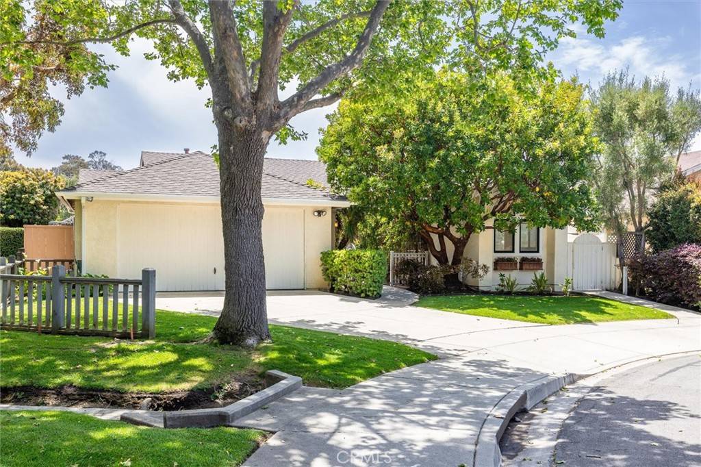 San Luis Obispo, CA 93401,855 Dahlia LN