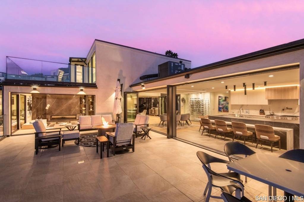 La Jolla, CA 92037,2684 Costebelle DR