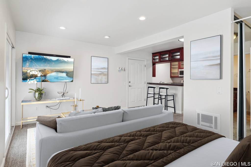 San Diego, CA 92120,7787 Margerum AVE #235