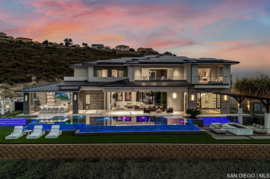 Rancho Santa Fe, CA 92067,18386 Avenida Apice