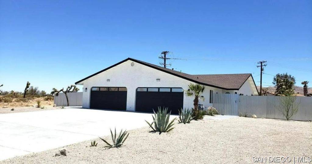 Yucca Valley, CA 92284,58445 Palisade DR #A & B