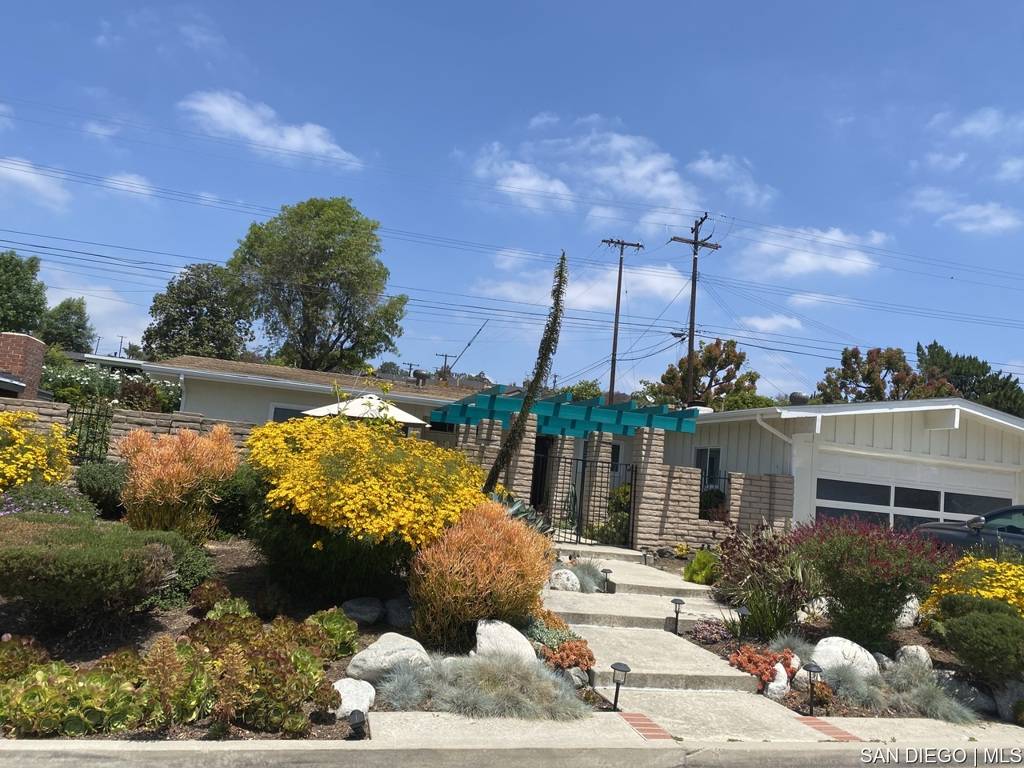 La Habra, CA 90631,2401 Canfield DR