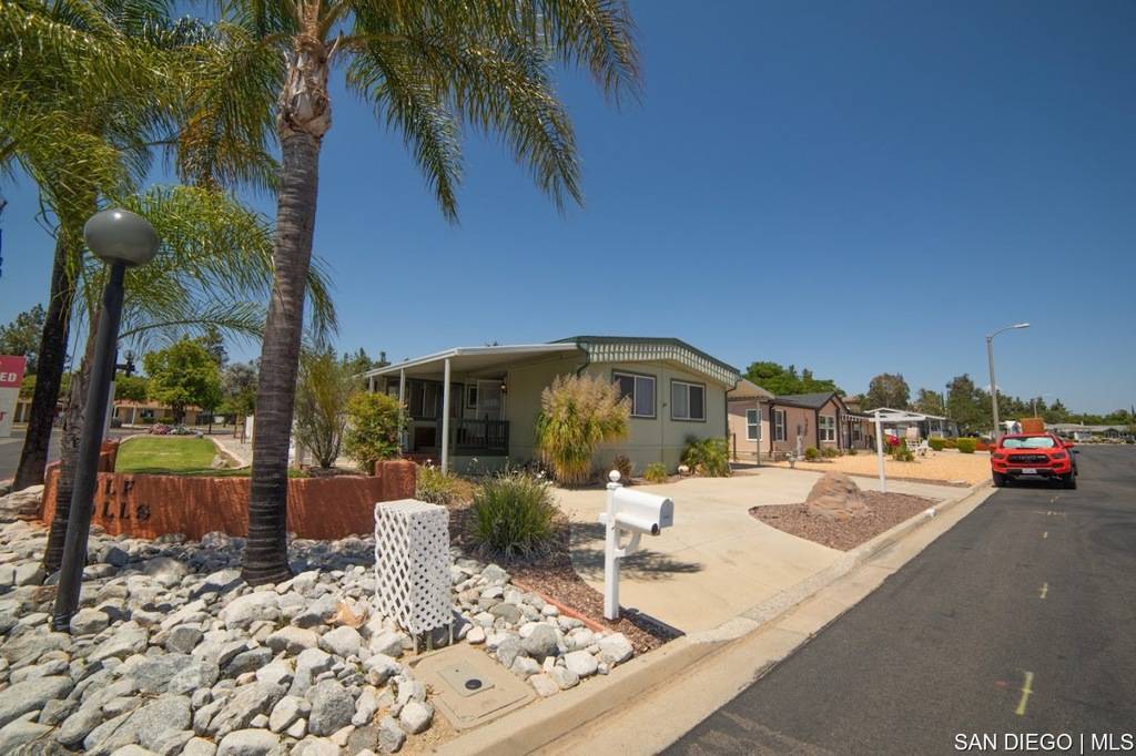 Murrieta, CA 92563,29090 Camino Alba