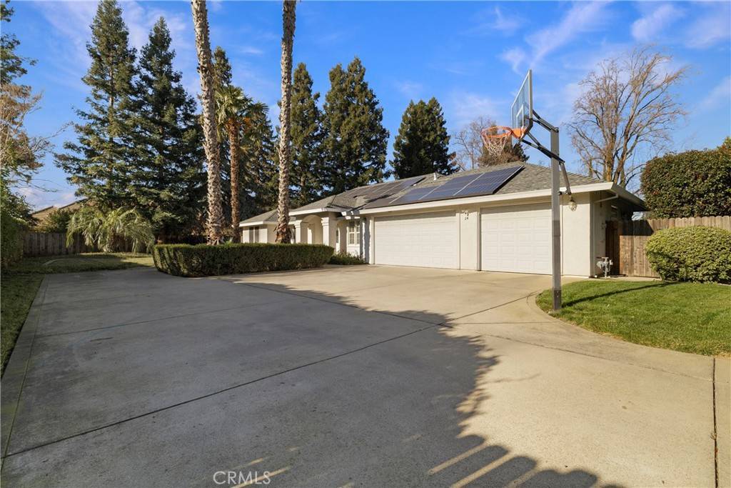 Chico, CA 95973,24 Westgrove CT