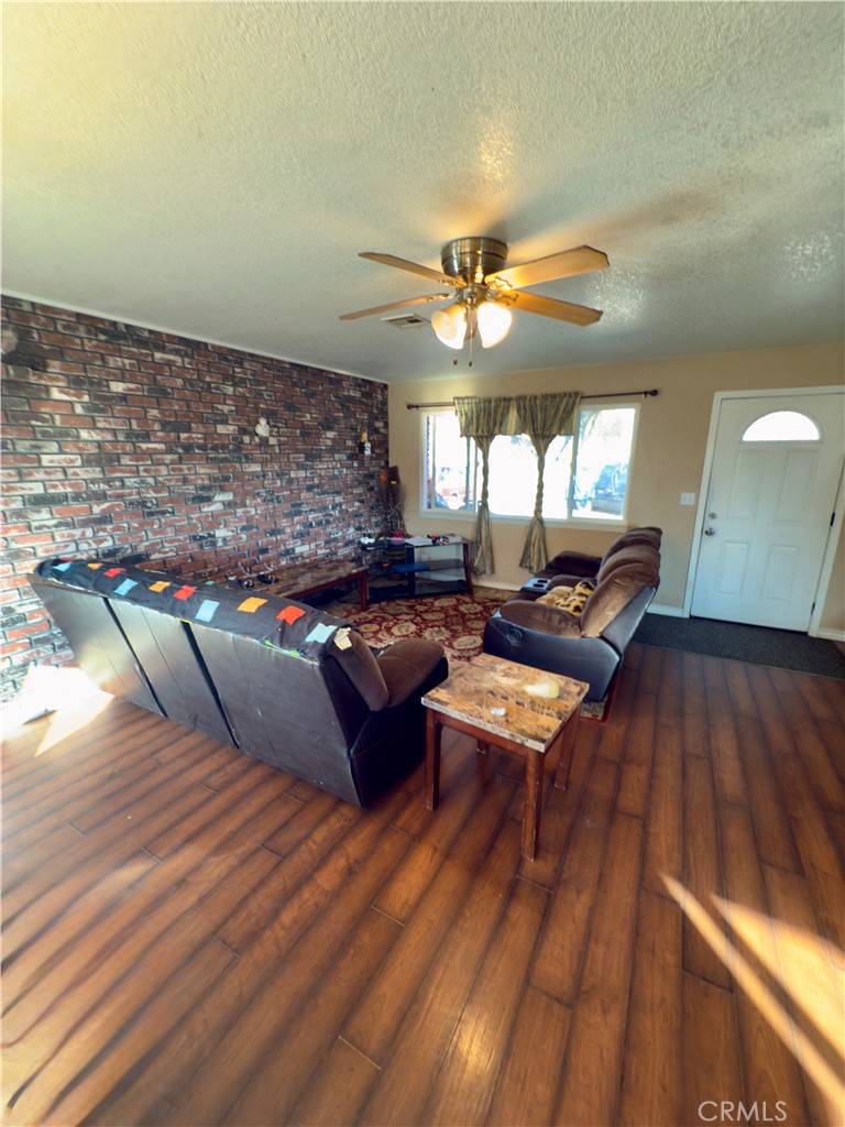Los Molinos, CA 96055,25295 Josephine ST