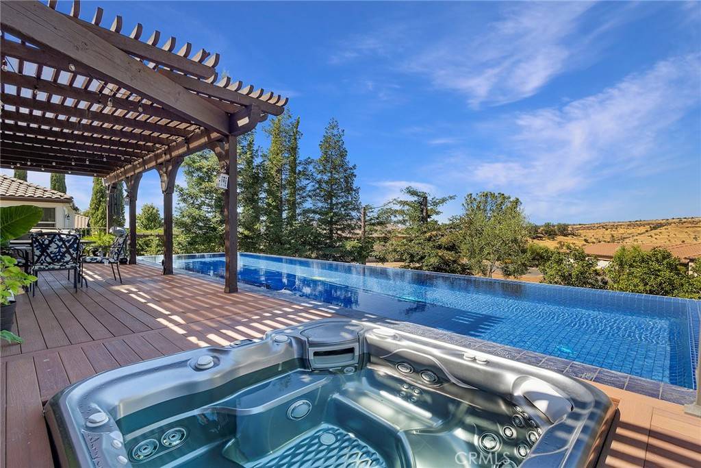 Chico, CA 95928,3294 Summit Ridge