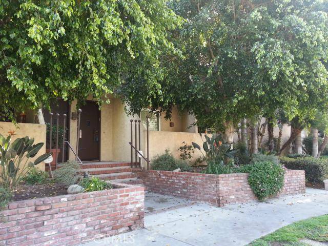 Sherman Oaks, CA 91403,4656 Willis AVE #8