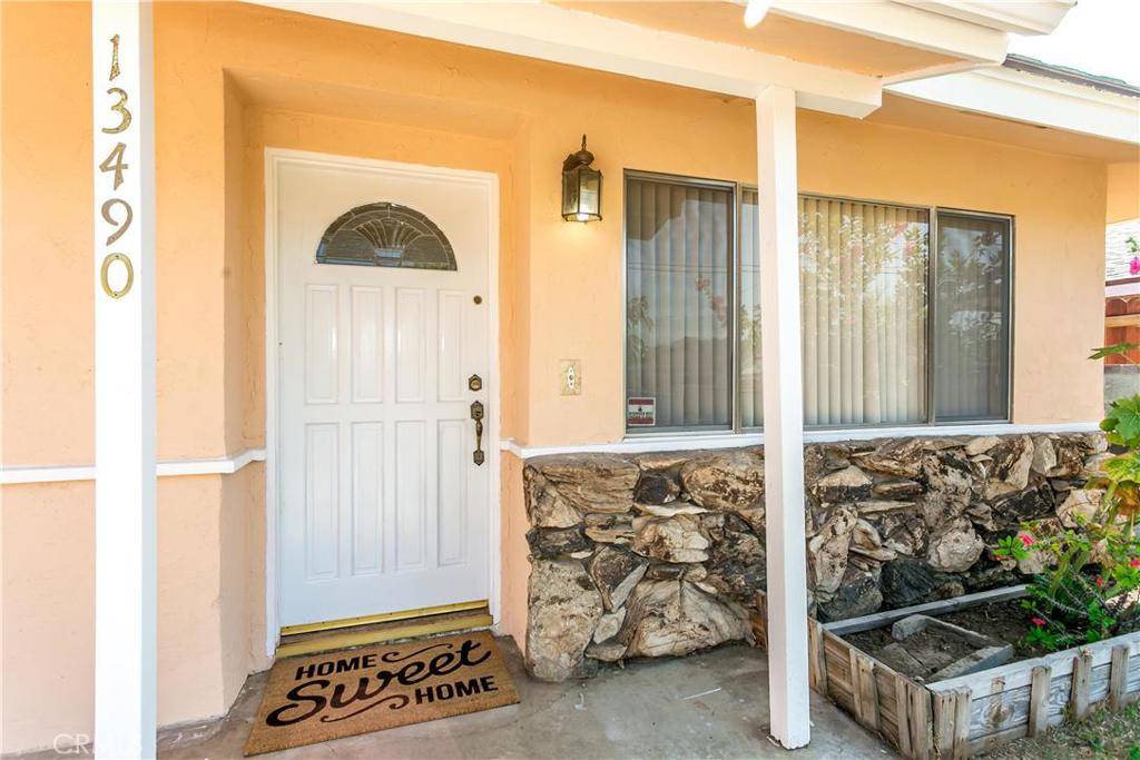 Sylmar, CA 91342,13490 Borden AVE