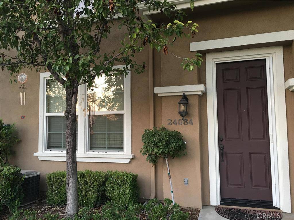 Valencia, CA 91354,24084 Avocado LN