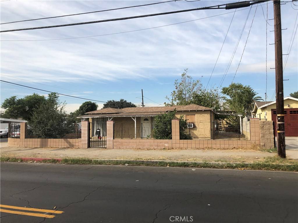 Pacoima, CA 91331,13523 Pierce ST