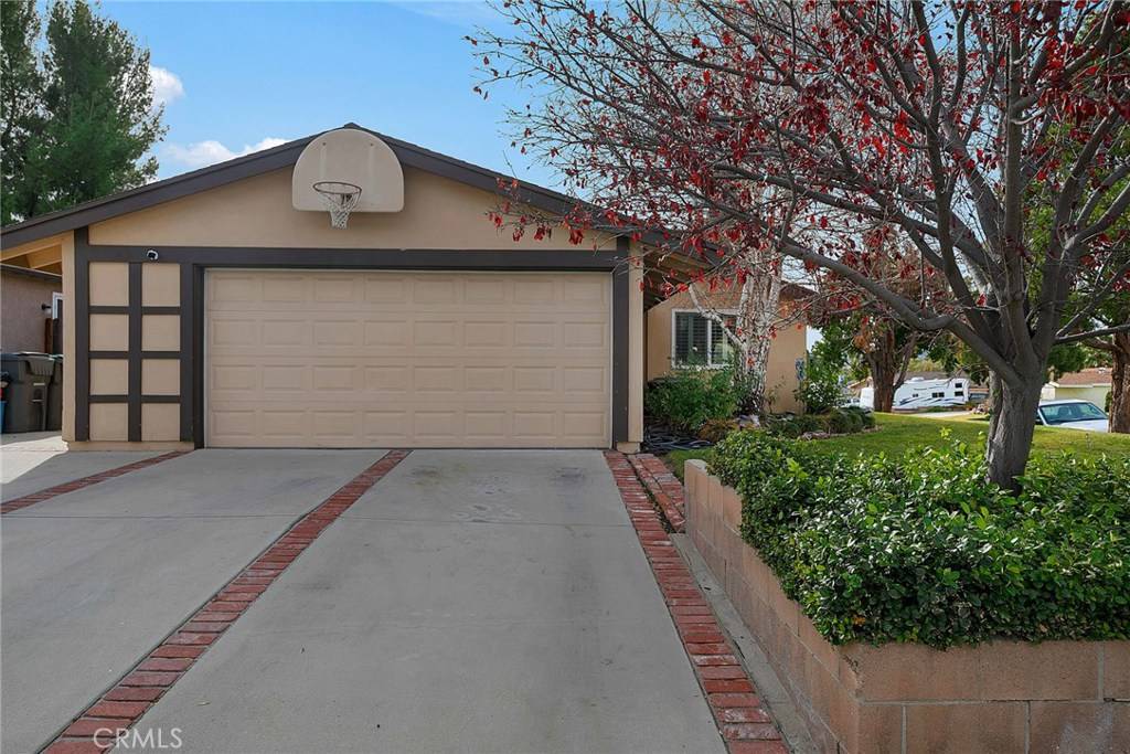 Canyon Country, CA 91351,28046 Foxlane DR