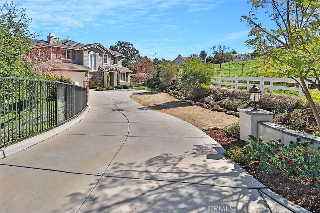 Simi Valley, CA 93063,1423 Hidden Ranch DR