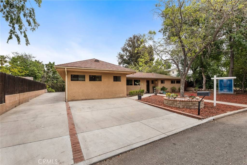 Thousand Oaks, CA 91360,747 Calle Pensamiento