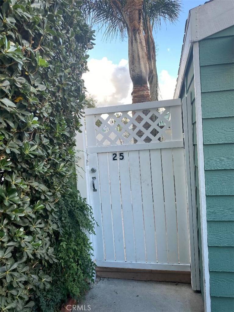 Sylmar, CA 91342,14141 Polk ST #25