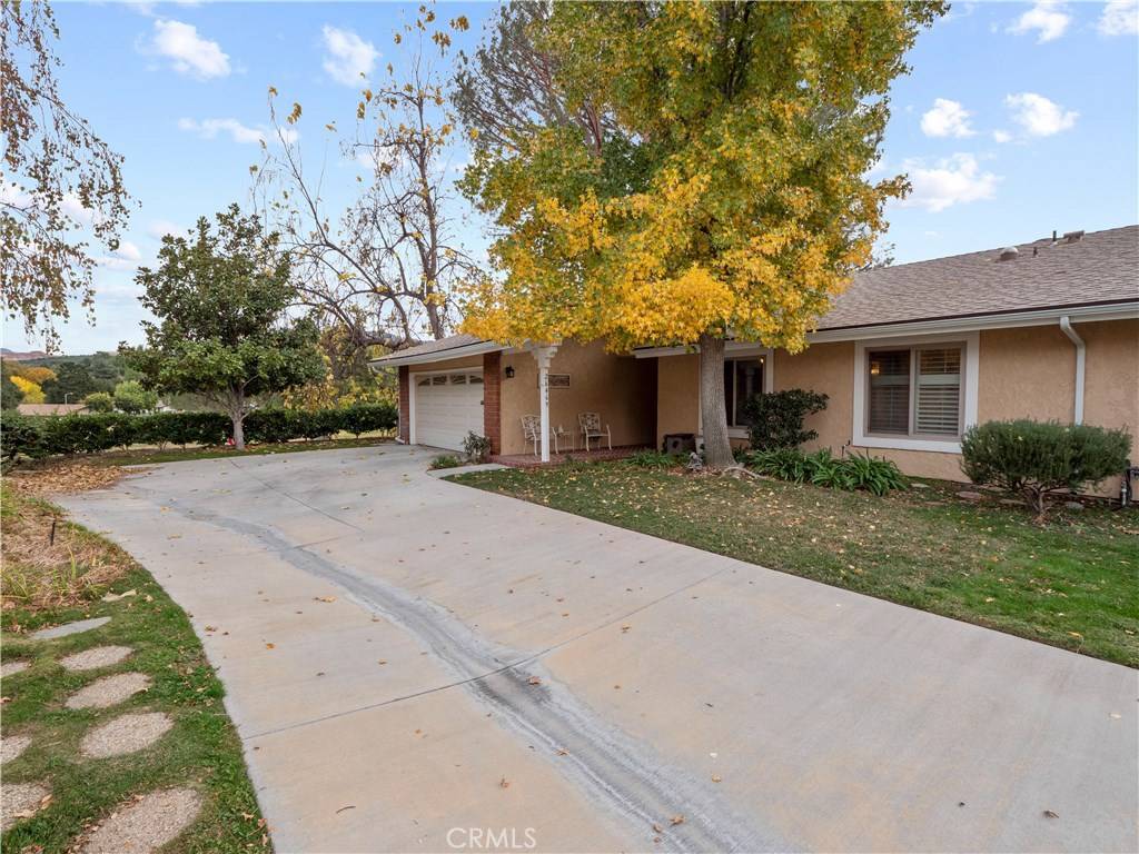 Newhall, CA 91321,26469 Fairway CIR