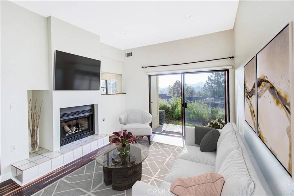 Agoura Hills, CA 91301,5728 Skyview WAY #E