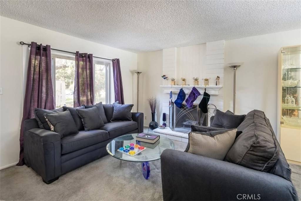 Canyon Country, CA 91387,28974 Gladiolus DR