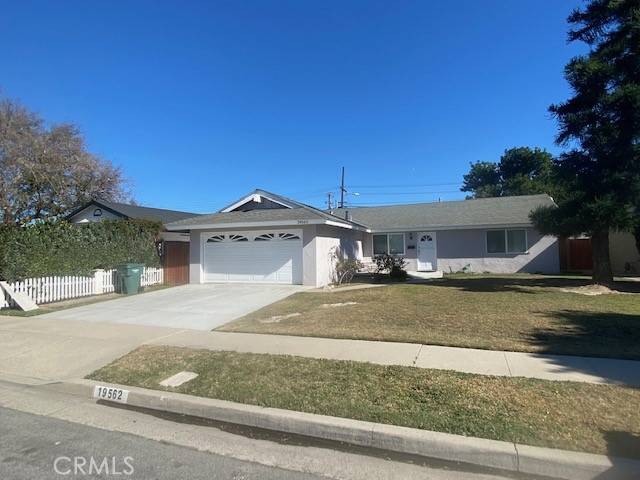 Huntington Beach, CA 92646,19562 Westwinds LN