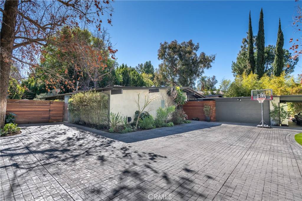 Sherman Oaks, CA 91403,15316 Valley Vista BLVD
