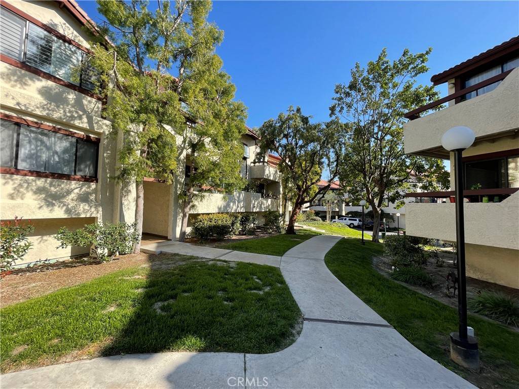 Canyon Country, CA 91387,27915 Sarabande LN #415