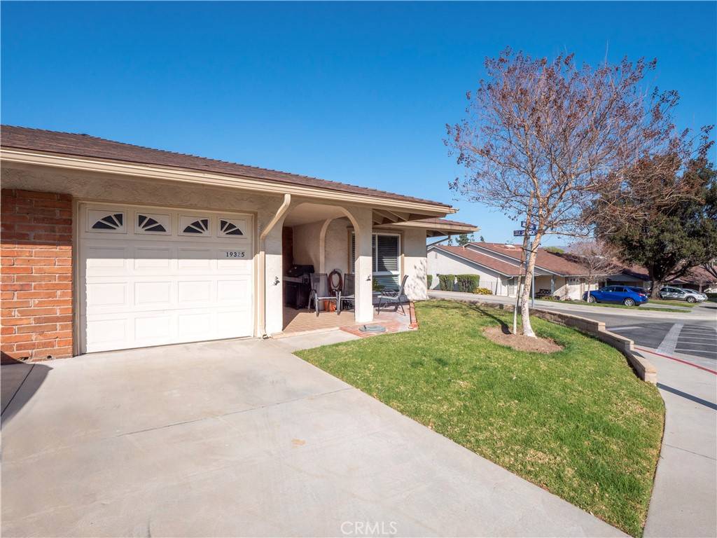 Newhall, CA 91321,19325 Oak Crossing RD