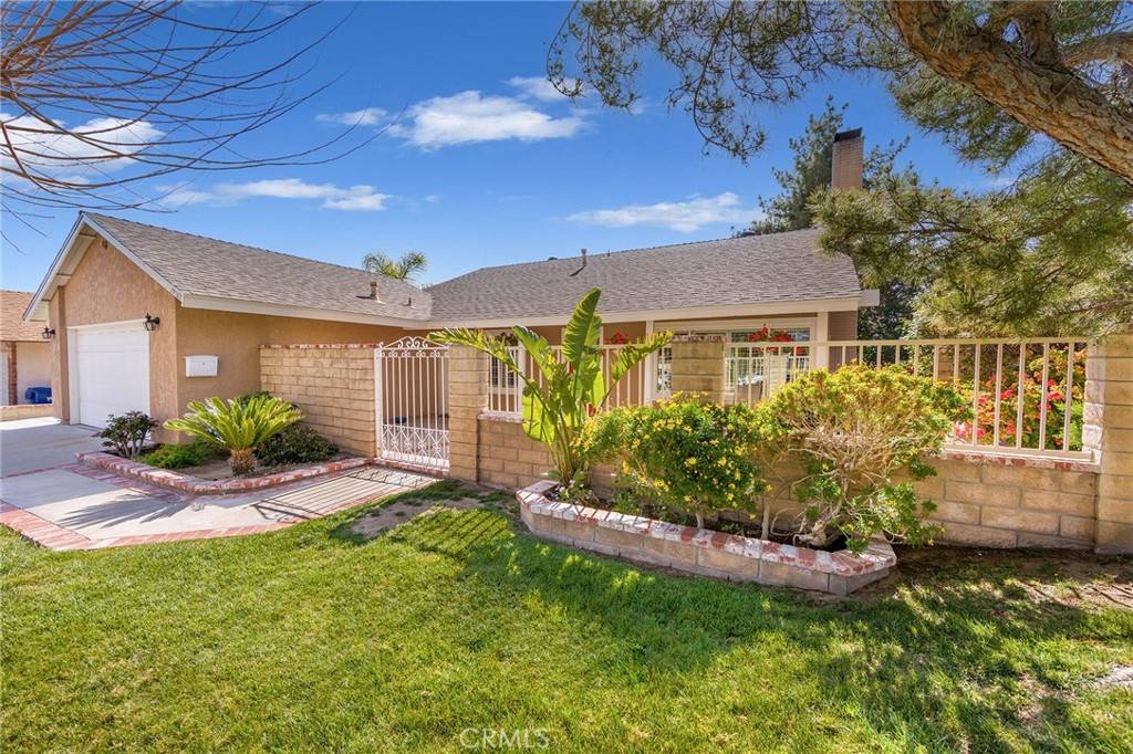 Canyon Country, CA 91387,29727 Grandifloras RD