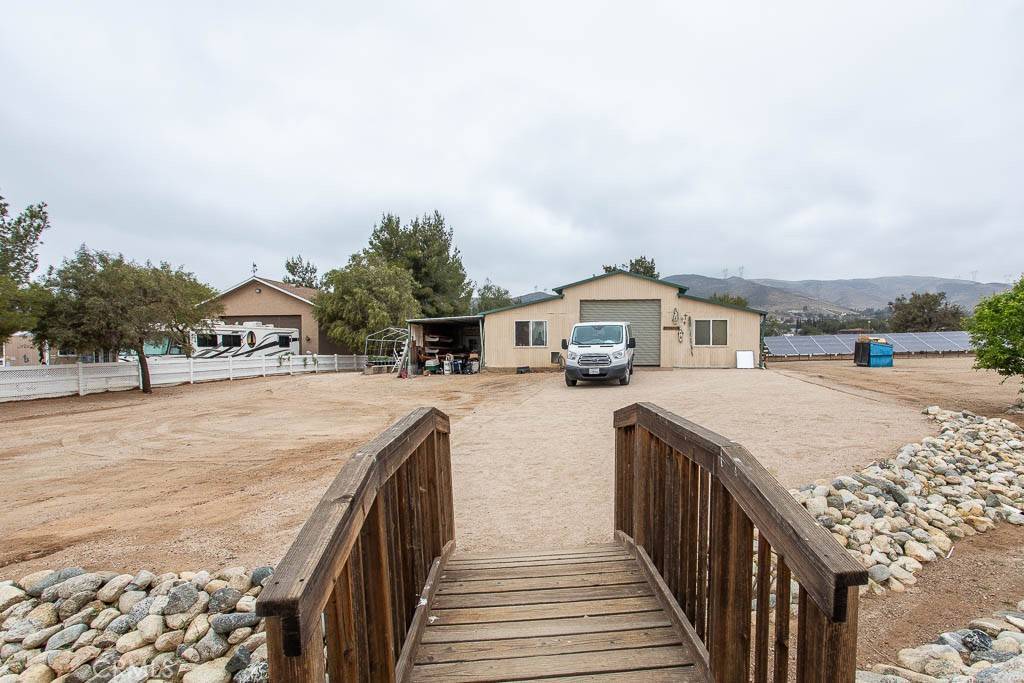 Agua Dulce, CA 91390,9731 Sweetwater DR