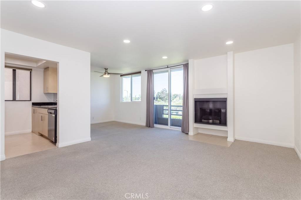 Canoga Park, CA 91304,7826 Topanga Canyon BLVD #202