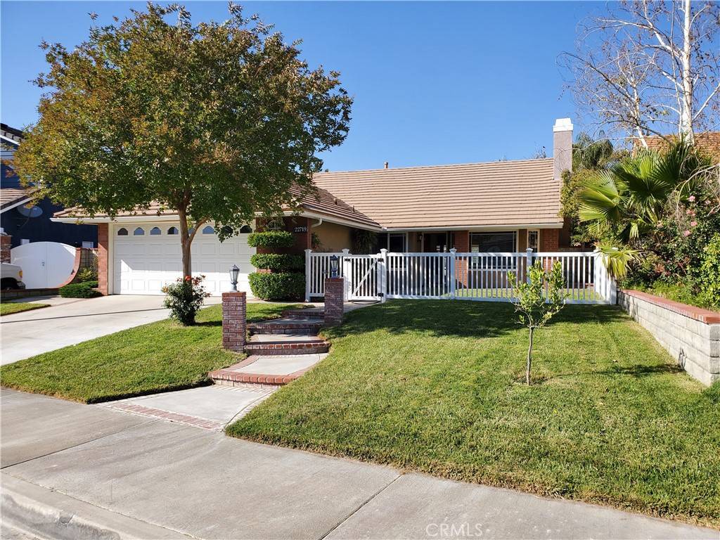 Saugus, CA 91390,22719 Peach CT