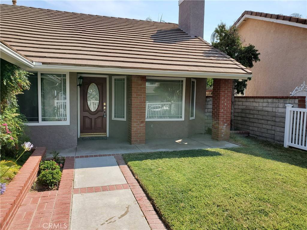 Saugus, CA 91390,22719 Peach CT