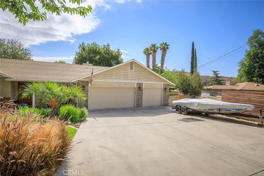 Canyon Country, CA 91351,29624 Louis AVE