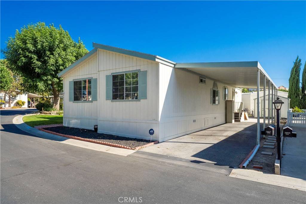 Canyon Country, CA 91351,26503 Golden Bush Way