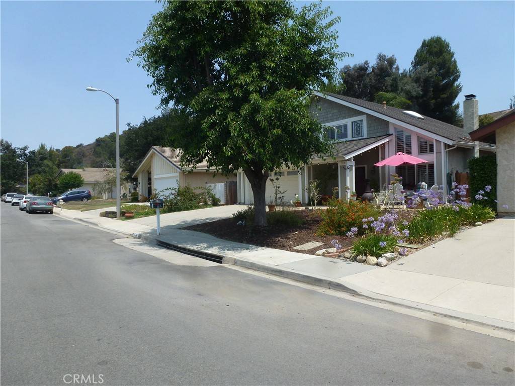 Newbury Park, CA 91320,724 Paseo De Leon