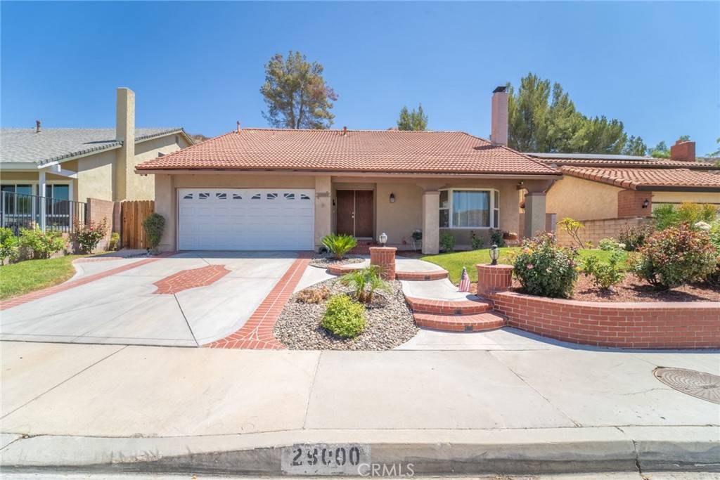 Canyon Country, CA 91387,29000 Gladiolus DR