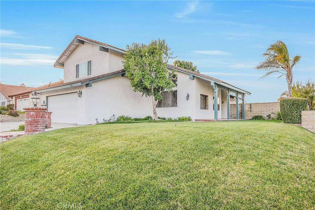 Newhall, CA 91321,18633 Pad CT