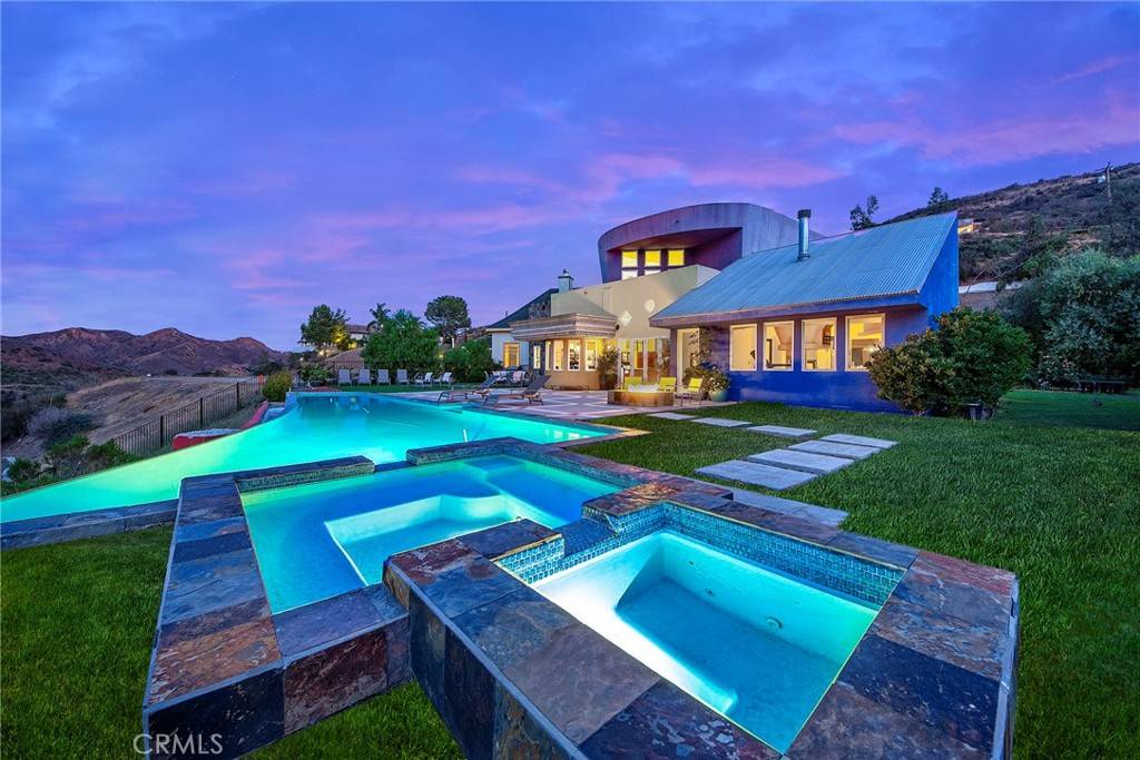 Agoura Hills, CA 91301,2401 Kanan RD
