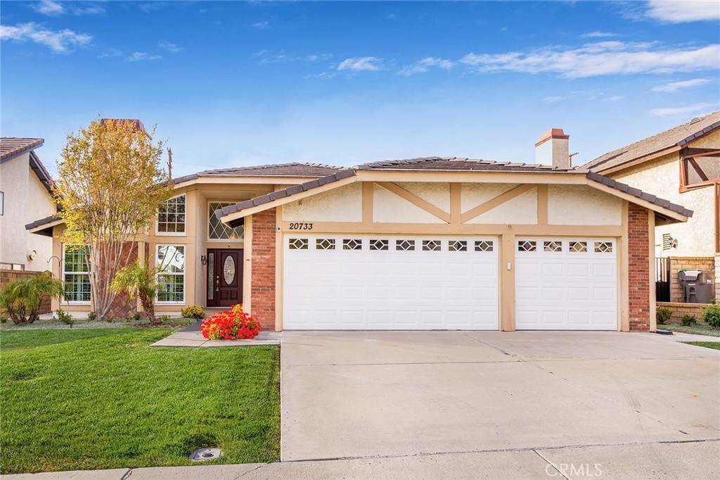 Saugus, CA 91350,20733 Satinwood DR