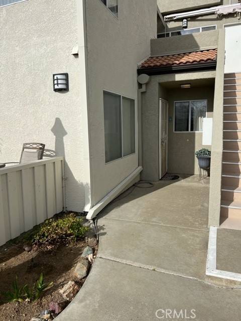 Newhall, CA 91321,21200 Trumpet DR #103