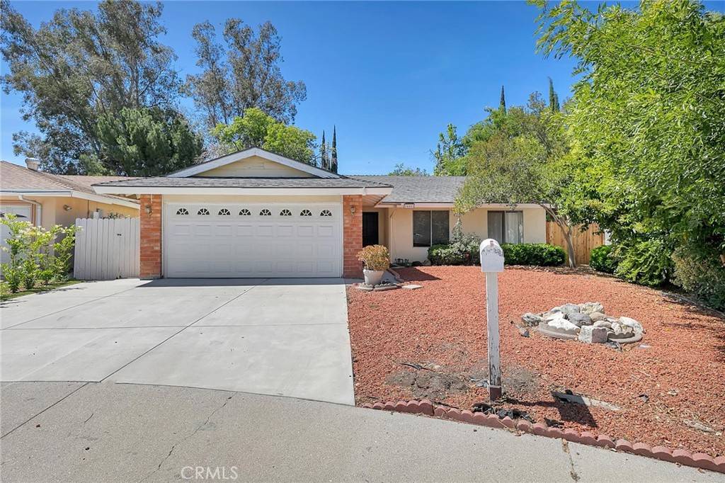 Newhall, CA 91321,24441 Denise PL