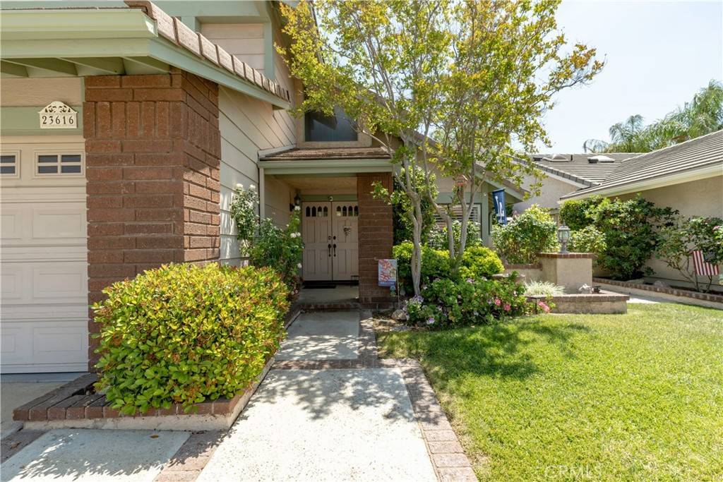 Valencia, CA 91355,23616 Latana CT